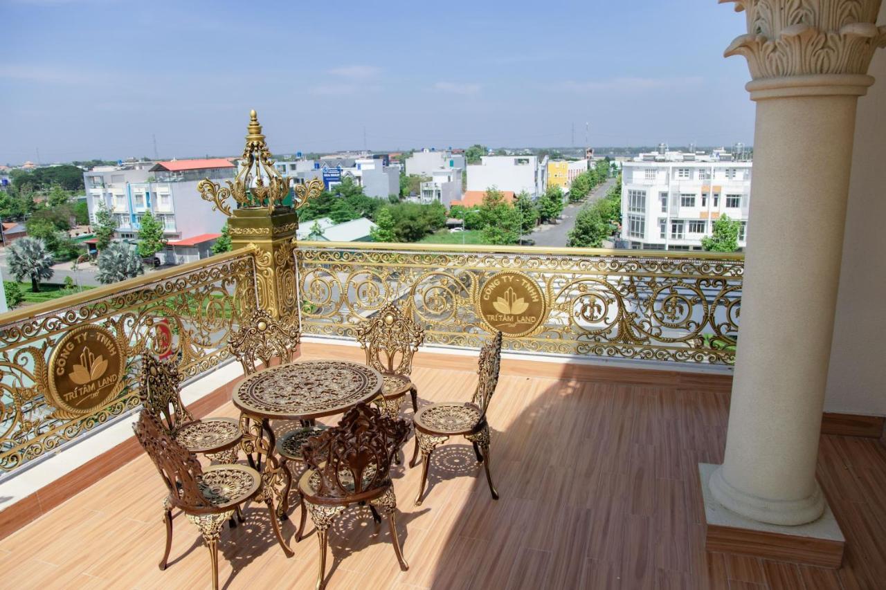 Tri Tam Hotel - Khach San Tri Tam Ben Luc Екстериор снимка