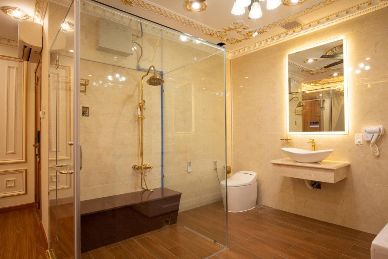 Tri Tam Hotel - Khach San Tri Tam Ben Luc Екстериор снимка