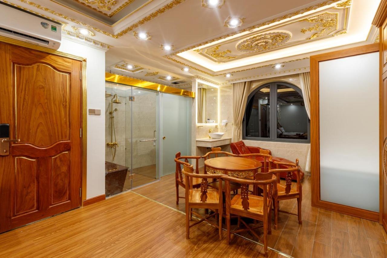 Tri Tam Hotel - Khach San Tri Tam Ben Luc Екстериор снимка