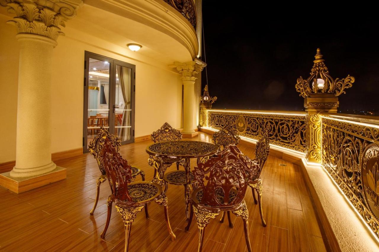 Tri Tam Hotel - Khach San Tri Tam Ben Luc Екстериор снимка
