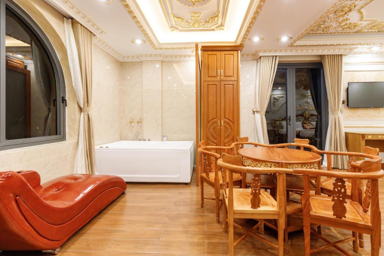 Tri Tam Hotel - Khach San Tri Tam Ben Luc Екстериор снимка