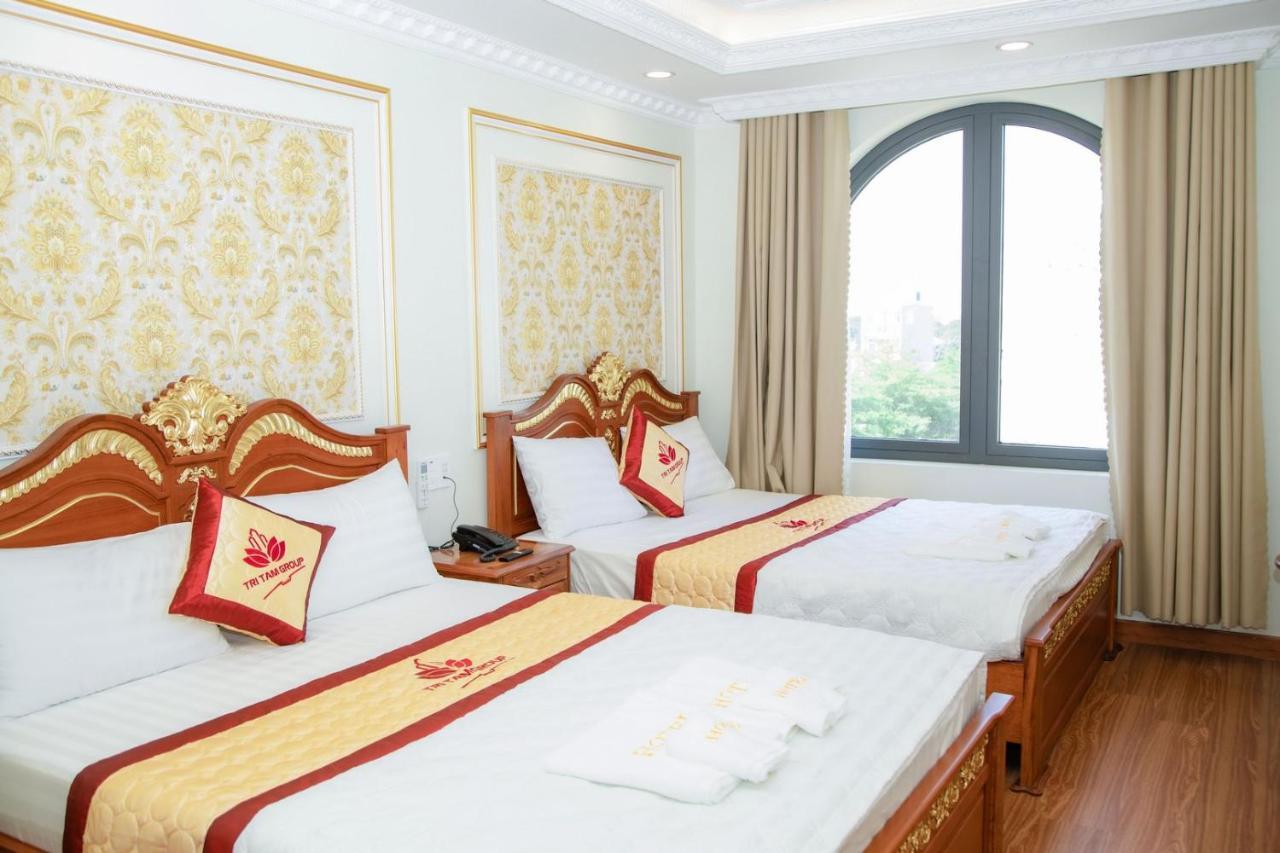 Tri Tam Hotel - Khach San Tri Tam Ben Luc Екстериор снимка