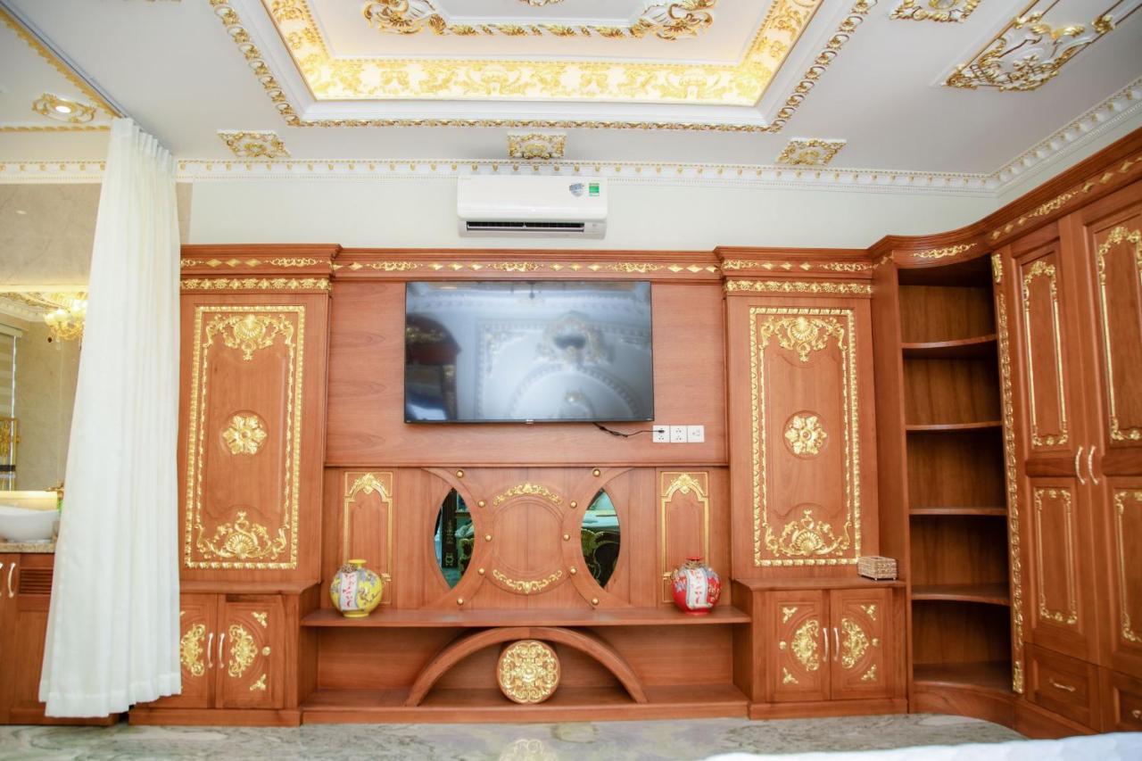 Tri Tam Hotel - Khach San Tri Tam Ben Luc Екстериор снимка