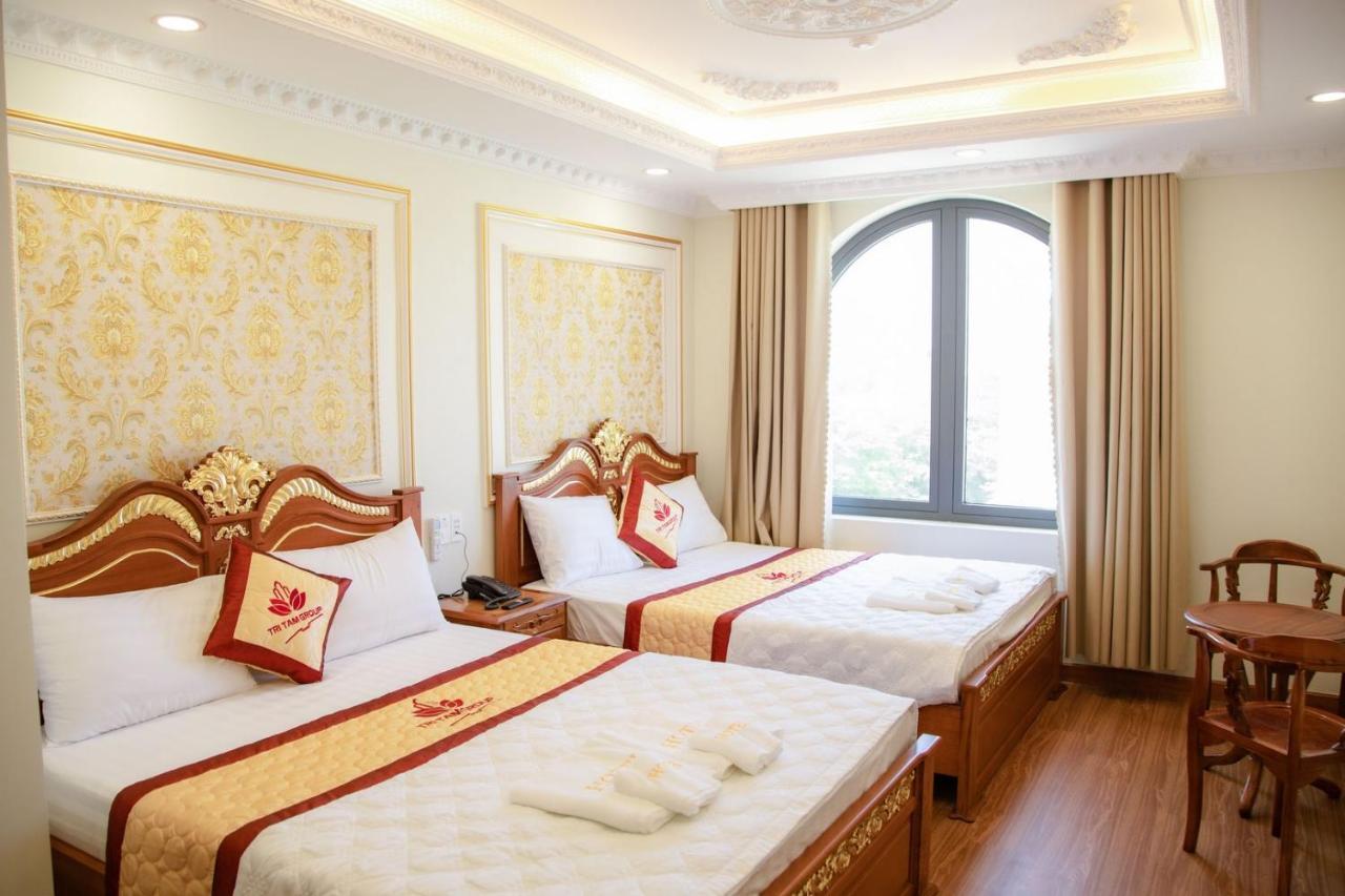 Tri Tam Hotel - Khach San Tri Tam Ben Luc Екстериор снимка