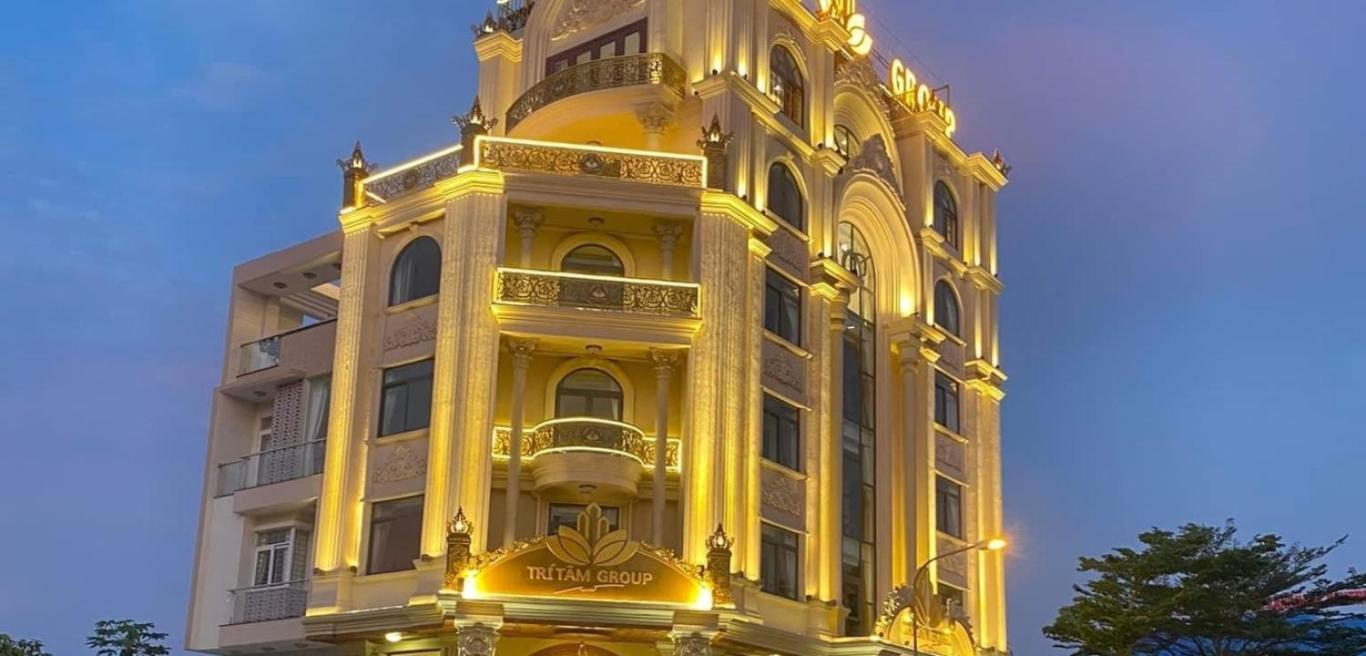 Tri Tam Hotel - Khach San Tri Tam Ben Luc Екстериор снимка